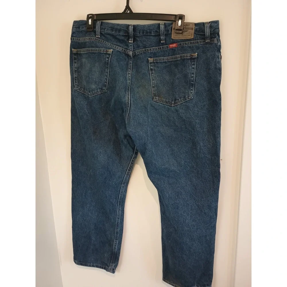 Wrangler Jeans Mens 42x29 Blue Denim Relaxed Fit 100% Cotton Dark Wash Casual